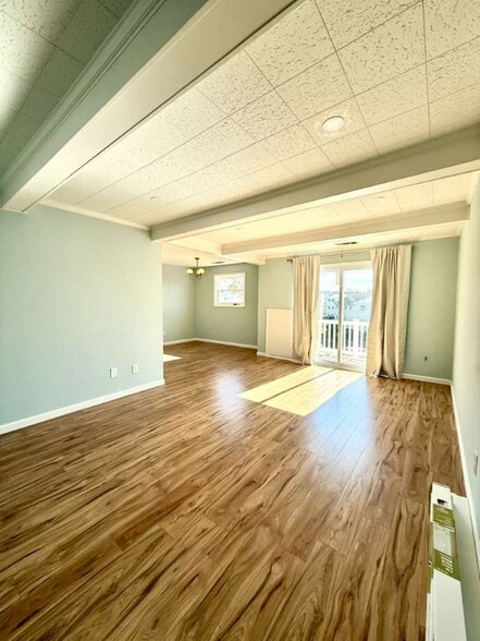 Building Photo - 1 Warren Lodge Ct