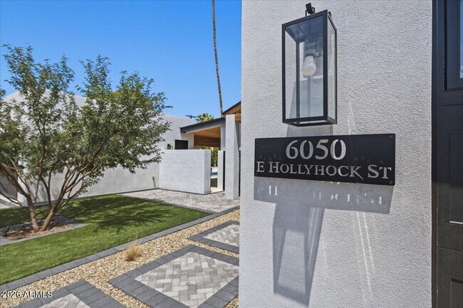 Building Photo - 6050 E Hollyhock St