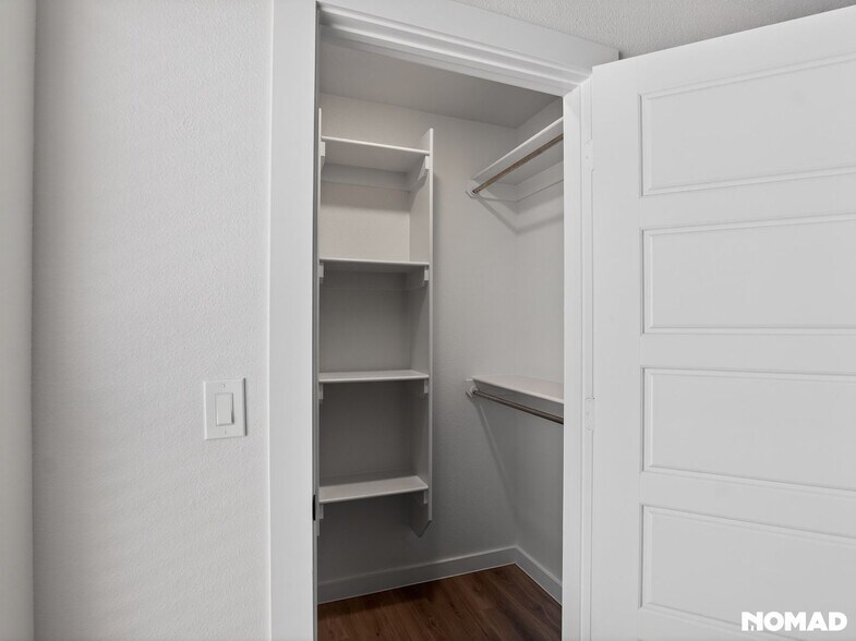 Building Photo - 2152 Langford Ave