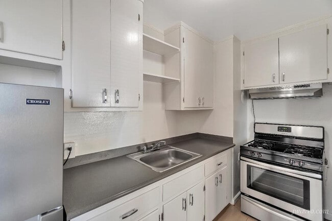 Building Photo - 80 Terra Vista Ave