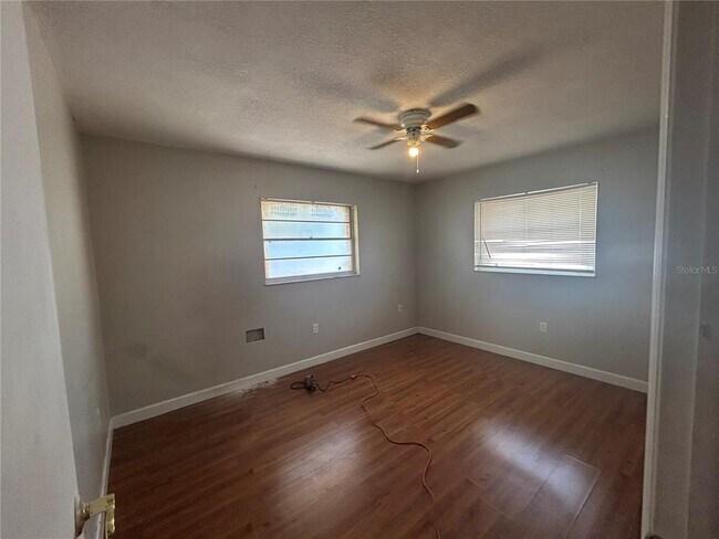 Building Photo - 8246 Tansy Dr