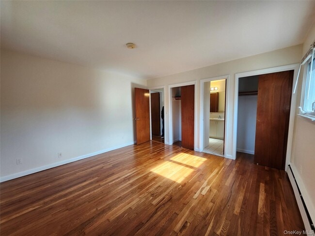 Building Photo - 33 Graywood Rd