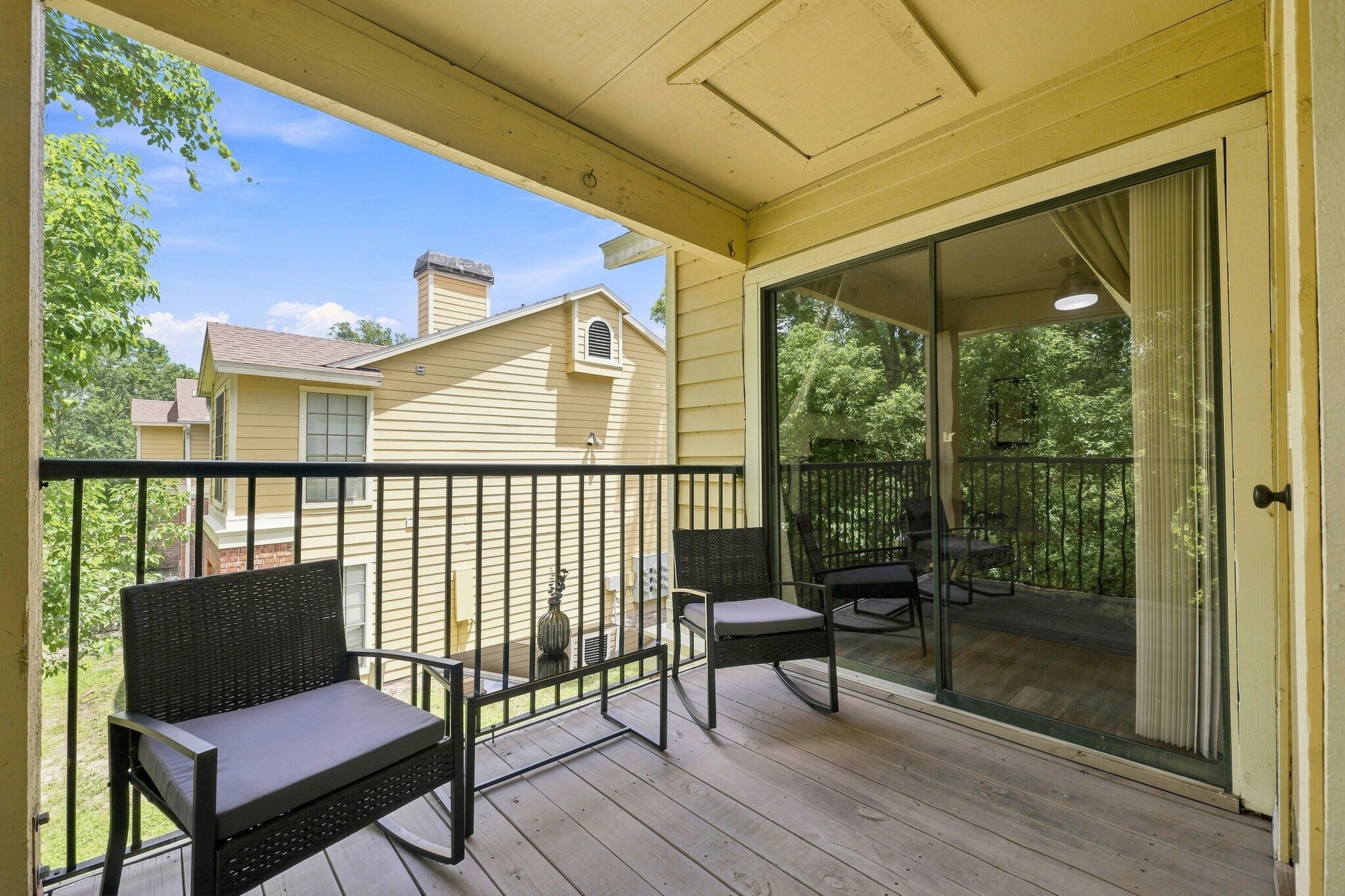 Building Photo - 8630 Mallard Reserve Dr
