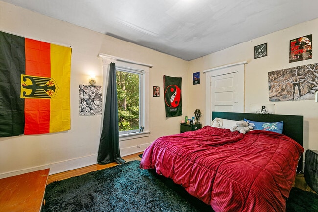 2nd bedroom - 520 5th Ave SE