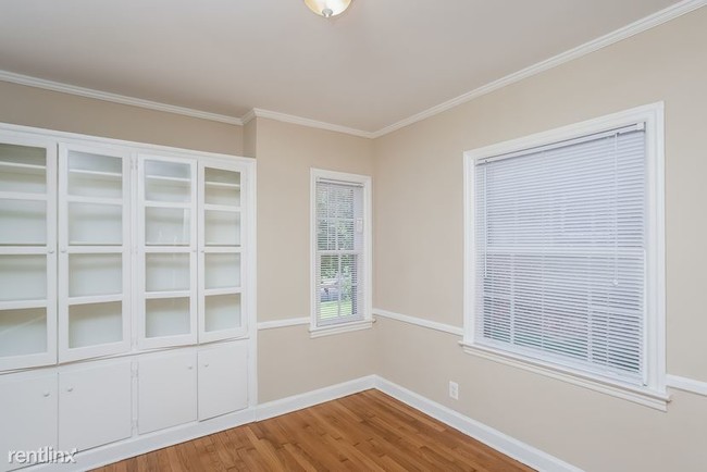 Building Photo - 3 br, 2 bath House - 1747 CASCADE Terrace
