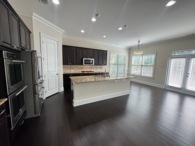 Building Photo - 3578 Strath Dr