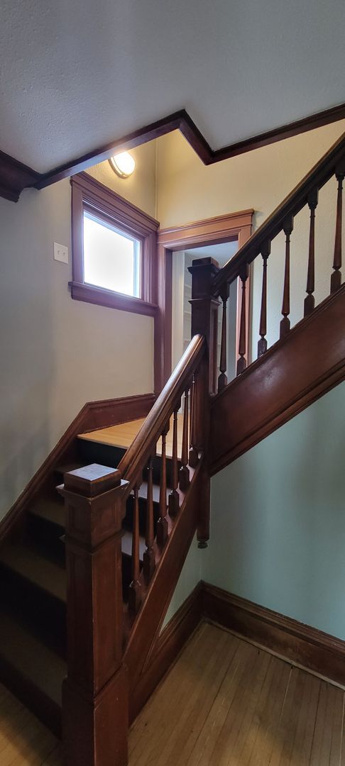 Building Photo - AVAILABLE NOW - 4 Bedroom with garage