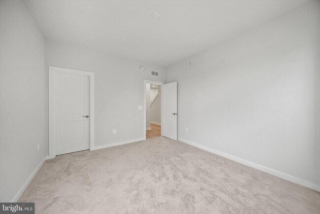 Building Photo - 14256 Newbrook Dr