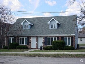 Building Photo - Dawes, 201/203