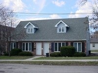 Building Photo - Dawes, 201/203