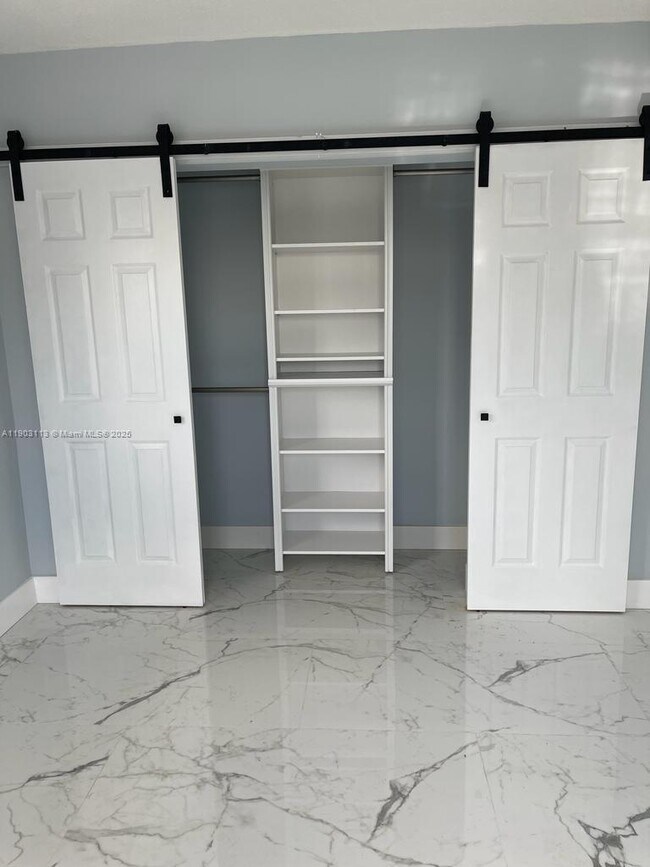 Building Photo - 47 NW 47th Ave