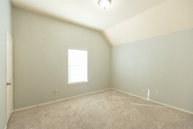 Building Photo - 20911 Avery Cove Ln
