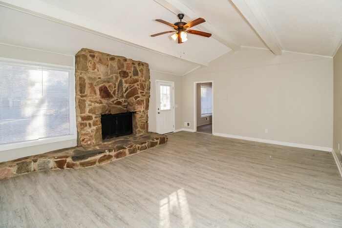 Building Photo - 2824 Knightbridge Rd