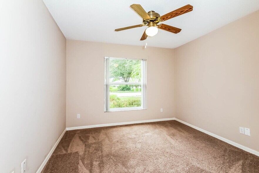 Building Photo - 4637 72nd Ct E