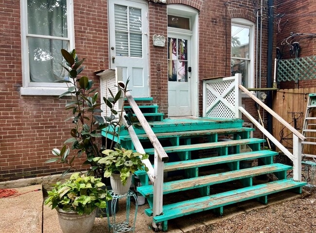 Building Photo - 3449 Crittenden St