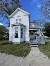 Building Photo - 817 S Main St