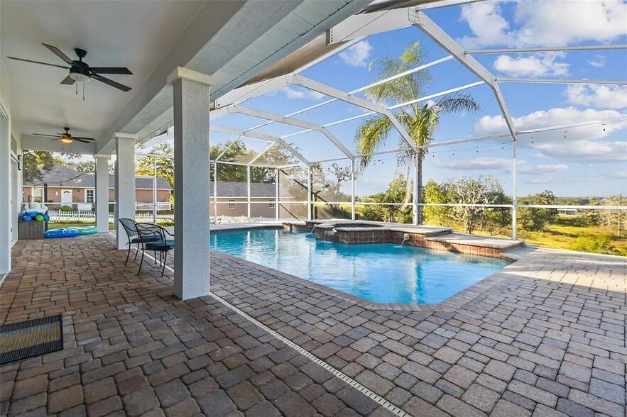 Building Photo - 36747 Open Country Ln