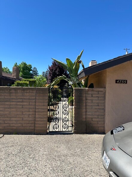 Building Photo - 4755 N San Pablo Ave