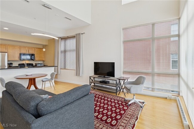 Building Photo - 55 E College St