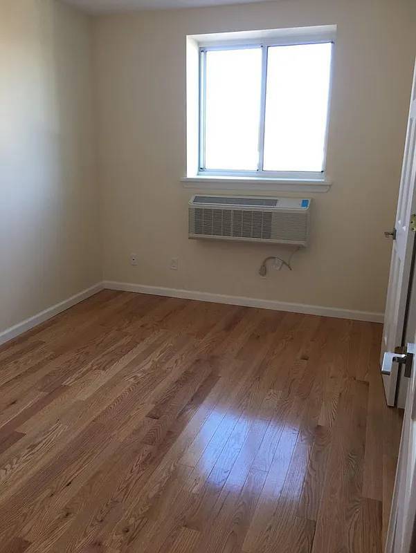 Building Photo - 46-25-25 Queens Blvd