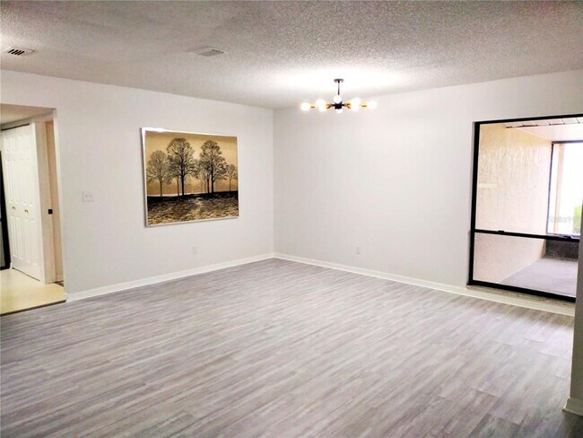 Building Photo - 1326 Idlewood Dr