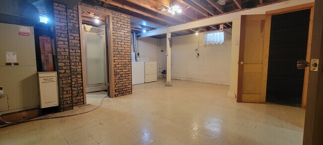 Building Photo - 2232 S 34th St