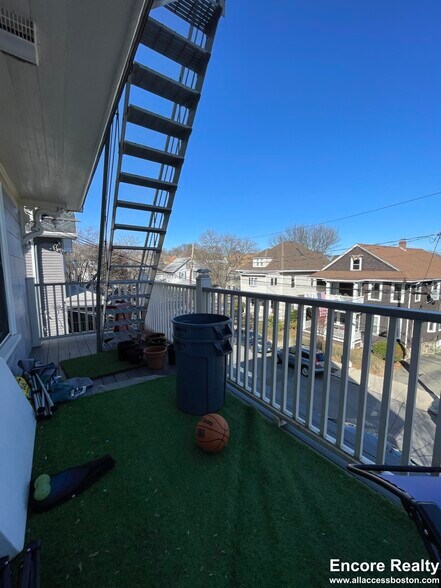 Building Photo - 56 Hobson St