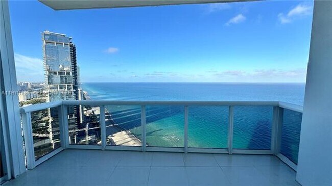 Building Photo - 18201 Collins Ave