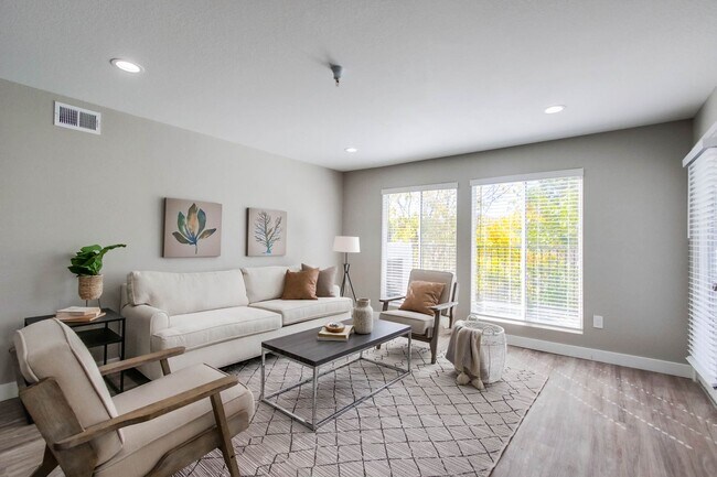 Interior Photo - Eugene Eddy