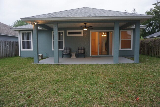 Building Photo - 3 bedroom home in Julington Creek no additional fees