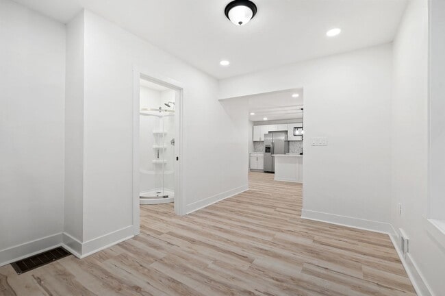 Building Photo - Gorgeous 3 bedroom home in Verona available now!