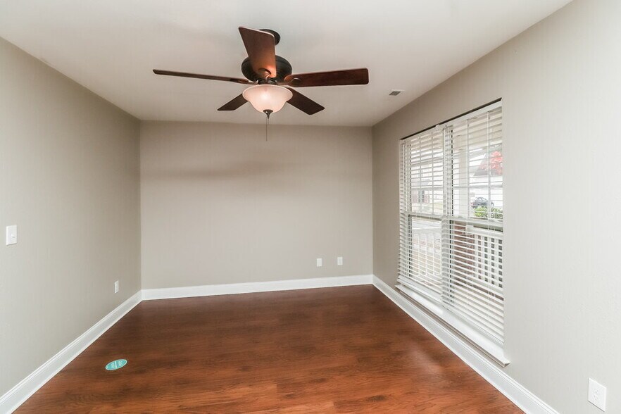 Building Photo - 13017 Autumn Trace Dr