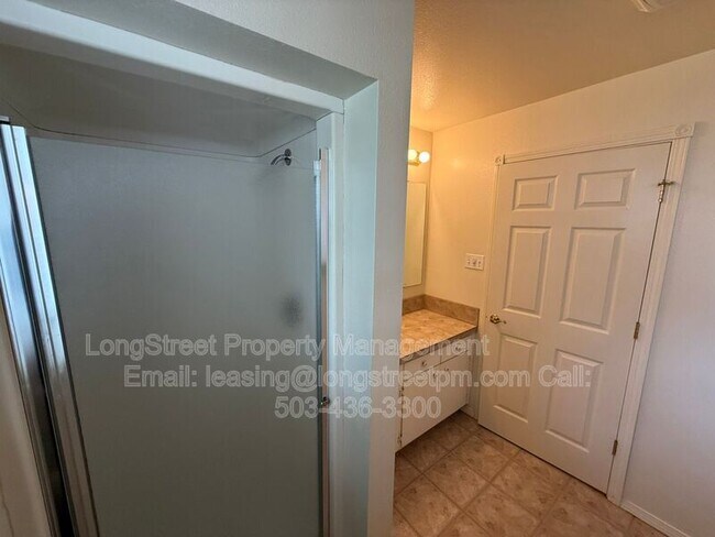 Building Photo - 1634 SW Knollbrook Pl