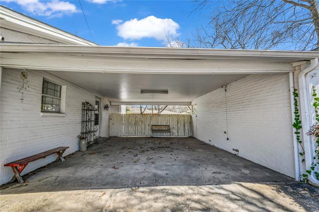 Building Photo - 415 W Couts St