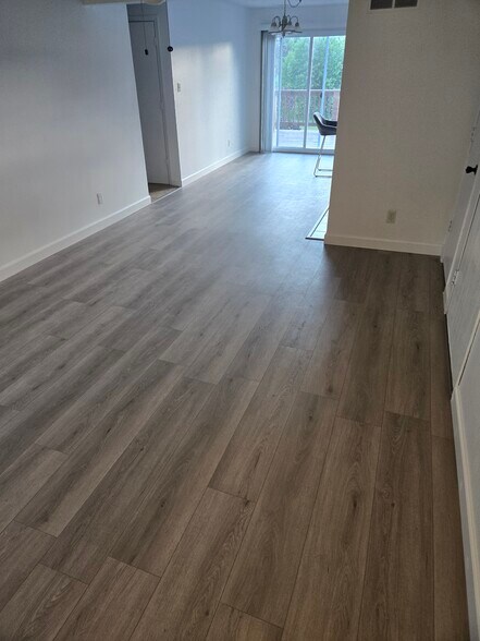 Building Photo - 685 Boca Raton Dr