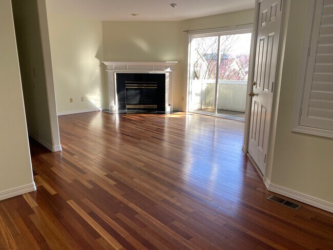 Building Photo - 7323 Old Redmond Rd