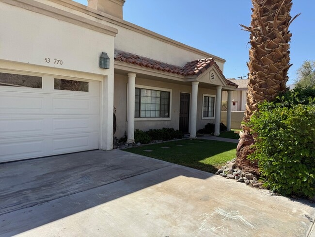 Building Photo - 53770 Avenida Carranza