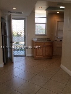 Building Photo - 3000 Marcos Dr