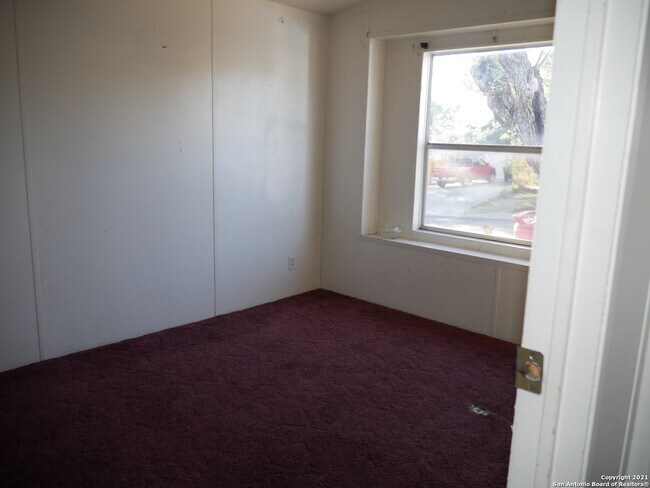 Building Photo - 6031 Pleasant Meadow