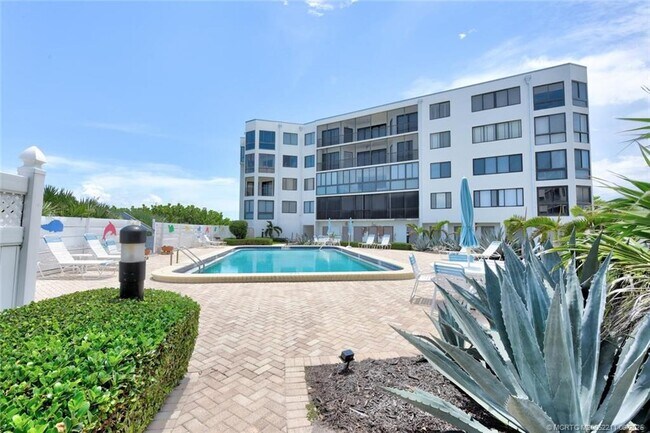 Building Photo - 2375 NE Ocean Blvd