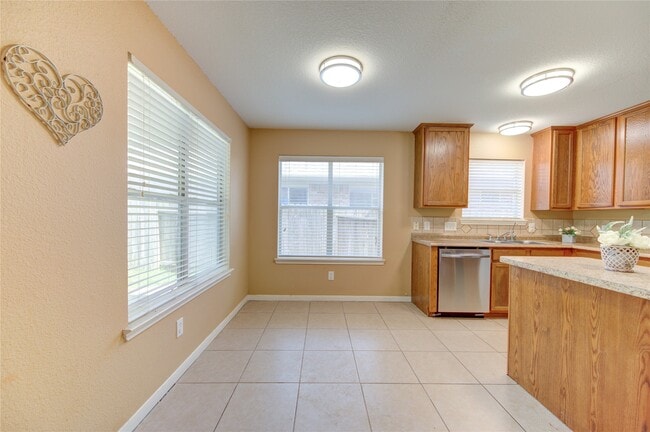 Building Photo - 5011 Moss Garden Ln
