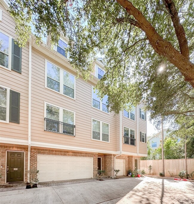 Building Photo - 3001 Murworth Dr