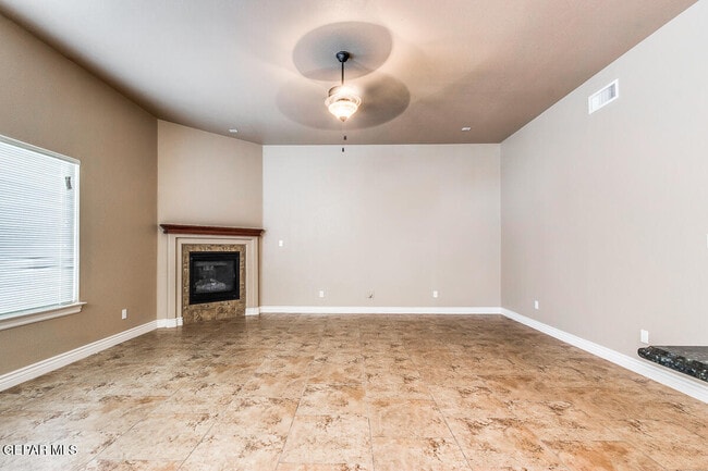 Building Photo - 3644 Almond Beach Dr