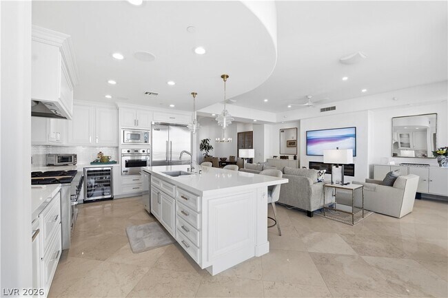 Building Photo - 9103 Alta Dr
