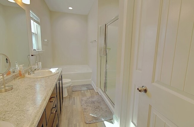 Building Photo - 35 Perlieu Ct