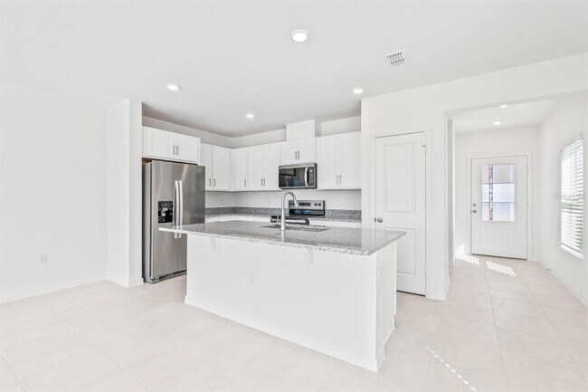 Building Photo - 2775 Raindrop Run St