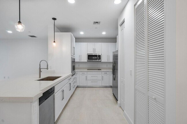 Building Photo - 4886 NW 16th Ave