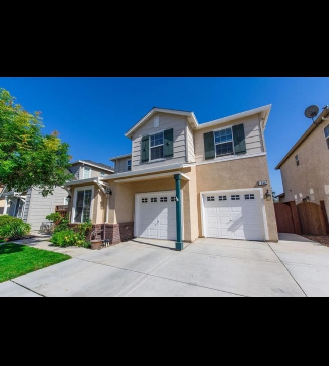 Building Photo - 1558 Hearthsong Dr