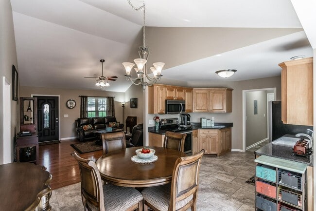 Building Photo - 953 Pebble Beach Cir