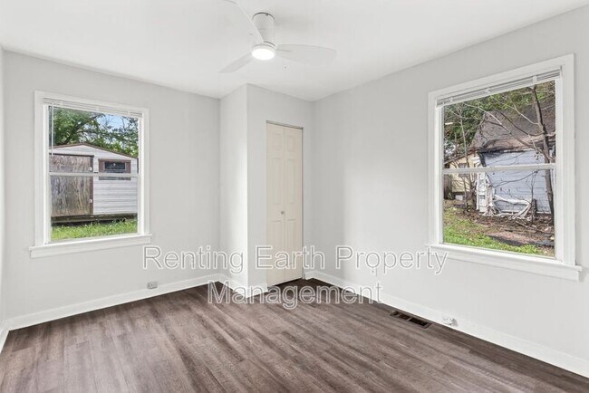 Building Photo - 3120 25th St N
